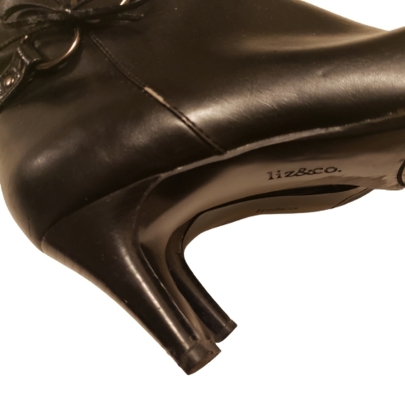 Liz&Co Square Pointed Toe Lachey Ankle Booties - Picture 8 of 9